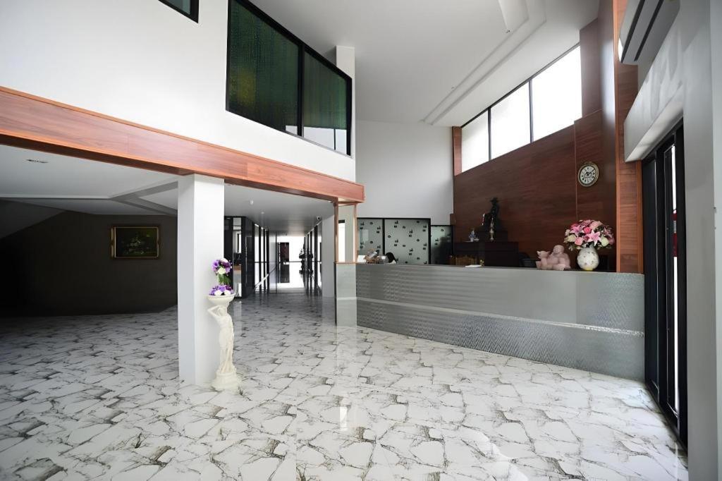 Chanthaburi Center Exterior photo